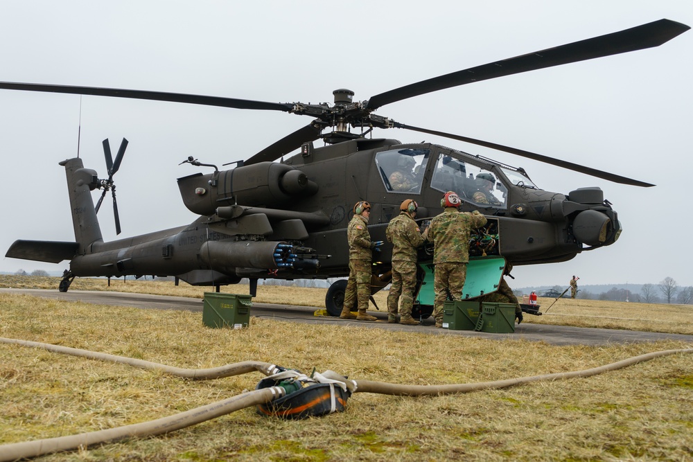 1-227 ARB maintainers arm Apaches
