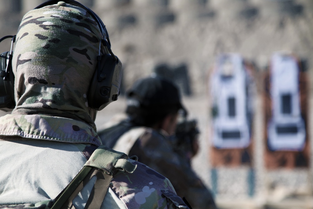 Iraqi Hostage Rescue Team Training