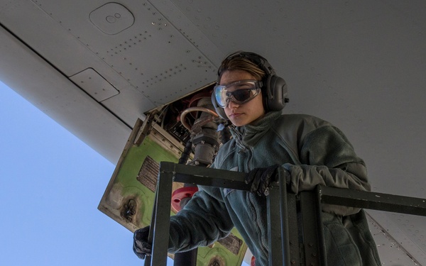 Defueling a KC-10