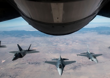 Viper Demo Team participates in 2018 Heritage Flight Training Course