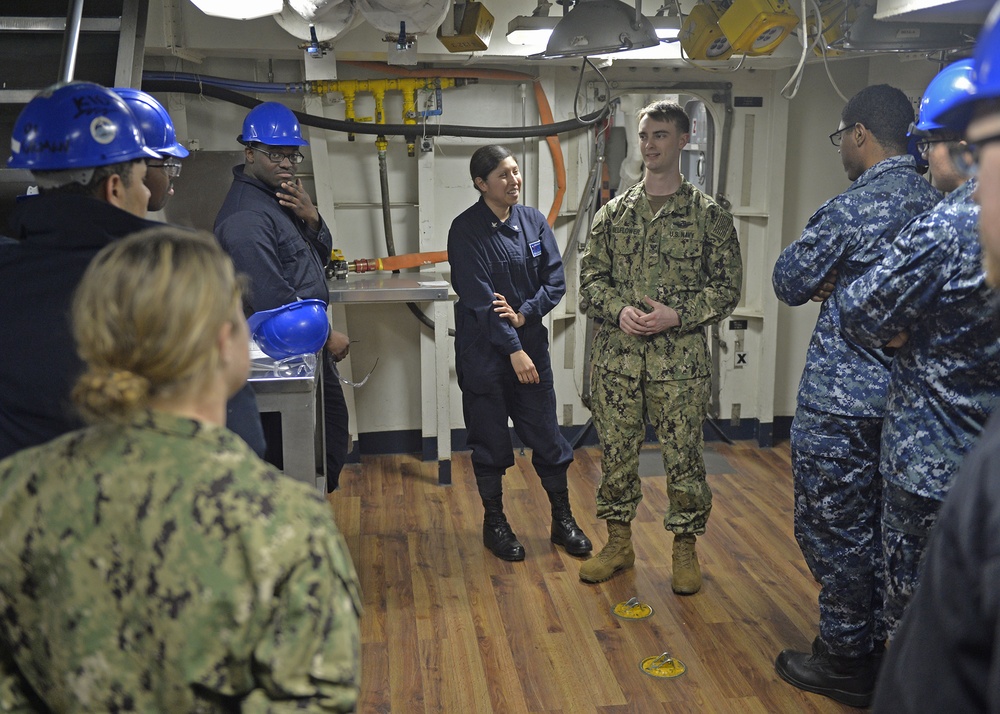 Sailors participate in medical training