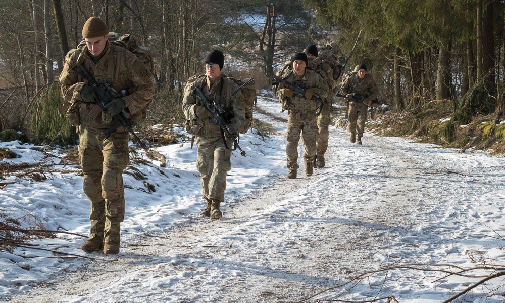 British, US Soldier compete in patrol competition