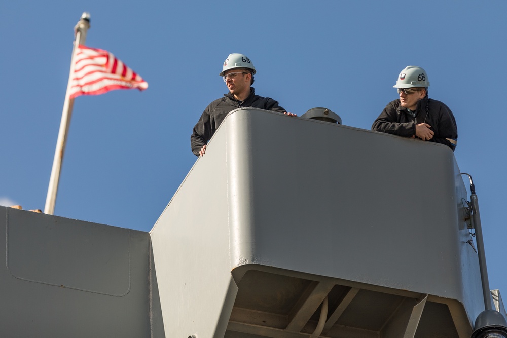 USS Nimitz (CVN 68) Docking