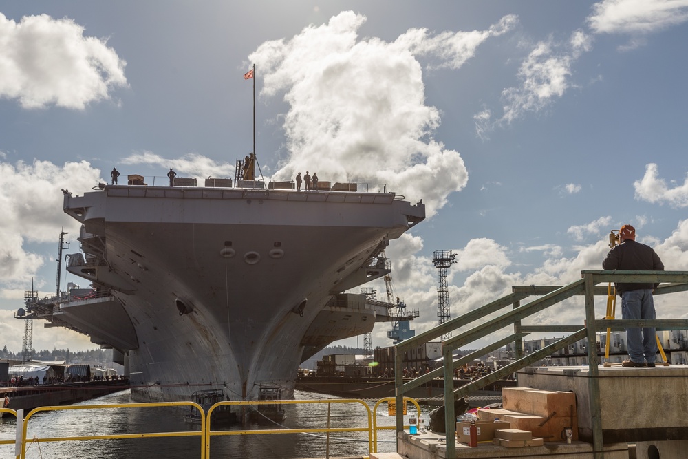 USS Nimitz (CVN 68) Docking