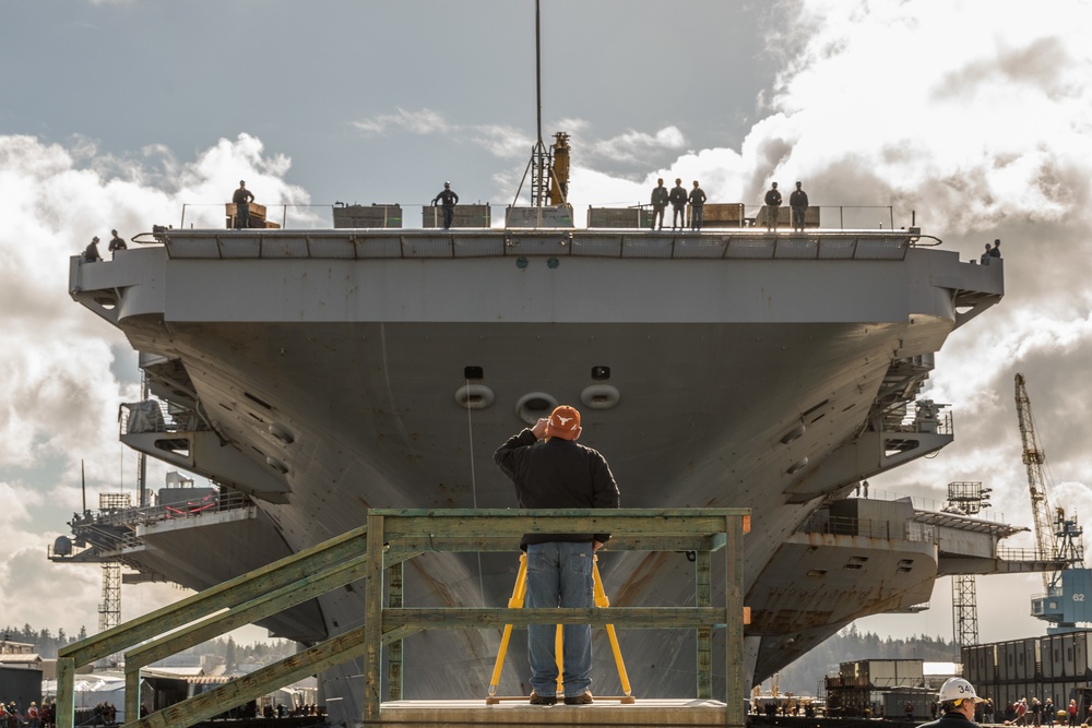 USS Nimitz (CVN 68) Docking