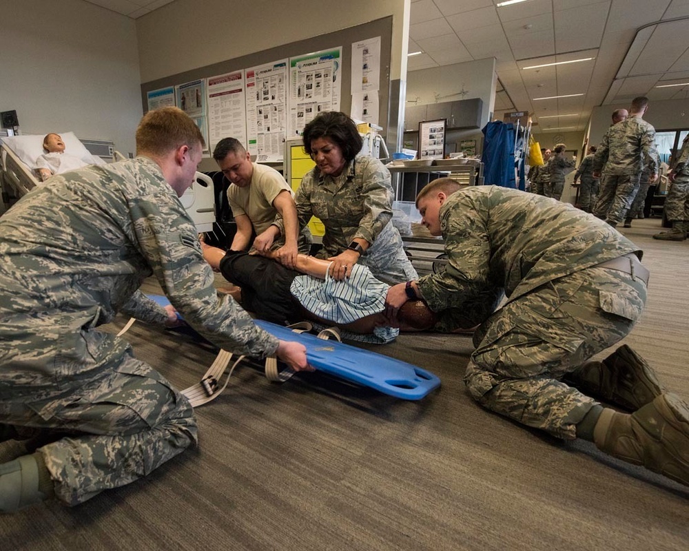 141st MDG Guardsmen gain valuable skills at WSU College of Nursing