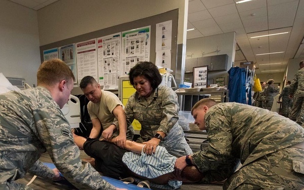 141st MDG Guardsmen gain valuable skills at WSU College of Nursing