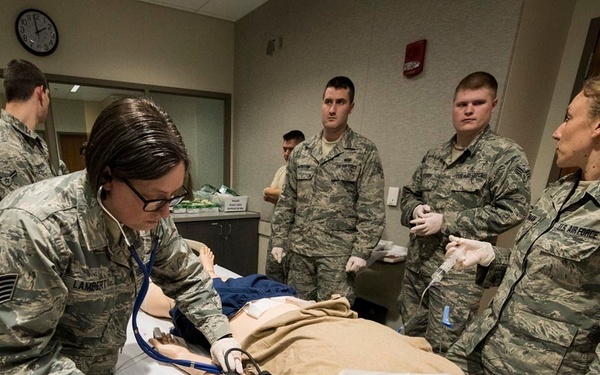 141st MDG Guardsmen gain valuable skills at WSU College of Nursing