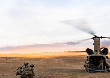 83rd ERQS Guardian Angels conduct Tactical Critical Casualty Care Working with U.S. Army CH-47's