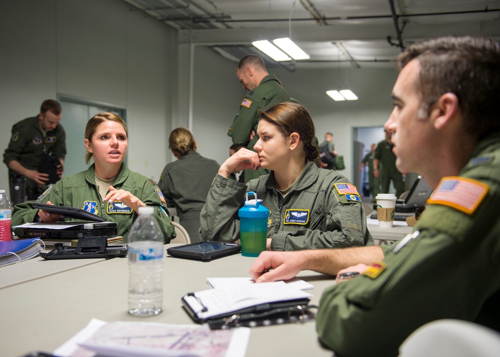 Opera133rd Airlift Wing goes south for annual trainingtion Snowbrid