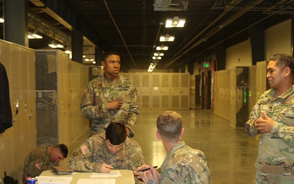 Career counselor advises troops
