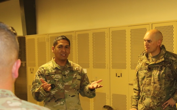 Career counselor advises troops