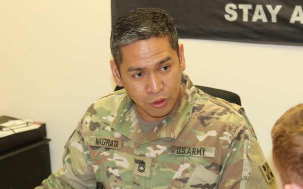 Career counselor advises troops