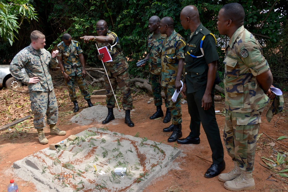 U.S. Marines train with Ghanaian Soldiers