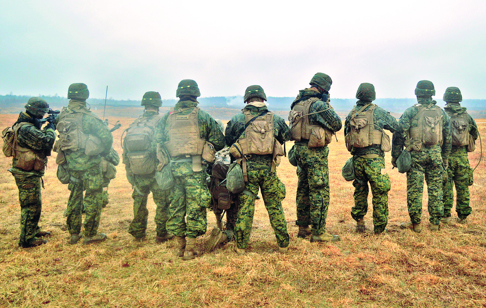 Under the guns: New artillery position gets Marines to last 100 meters