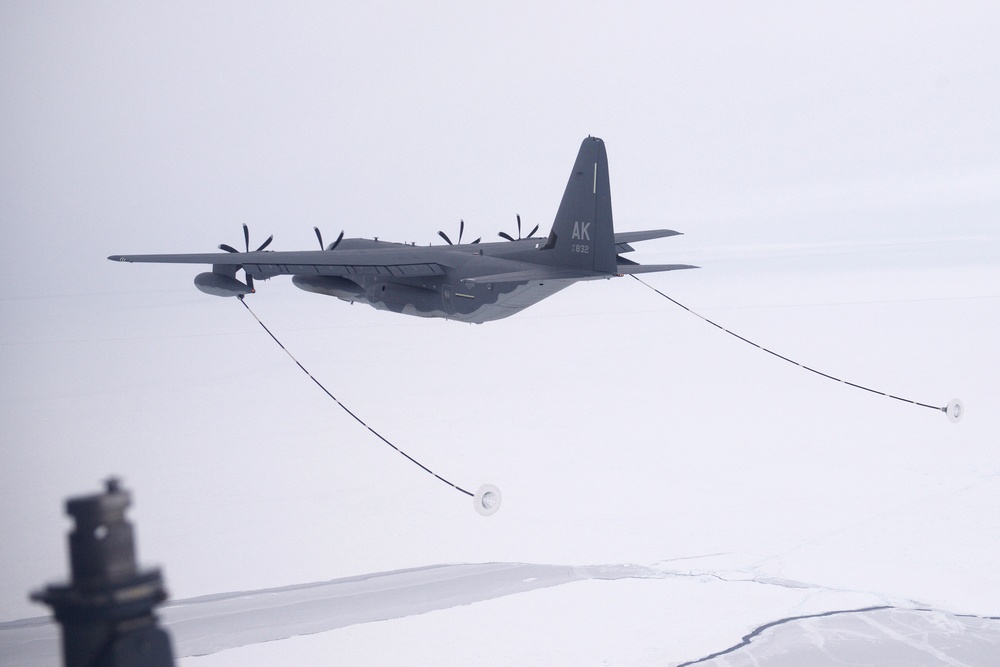 Alaska National Guardsmen support Arctic Ocean Ice Exercise