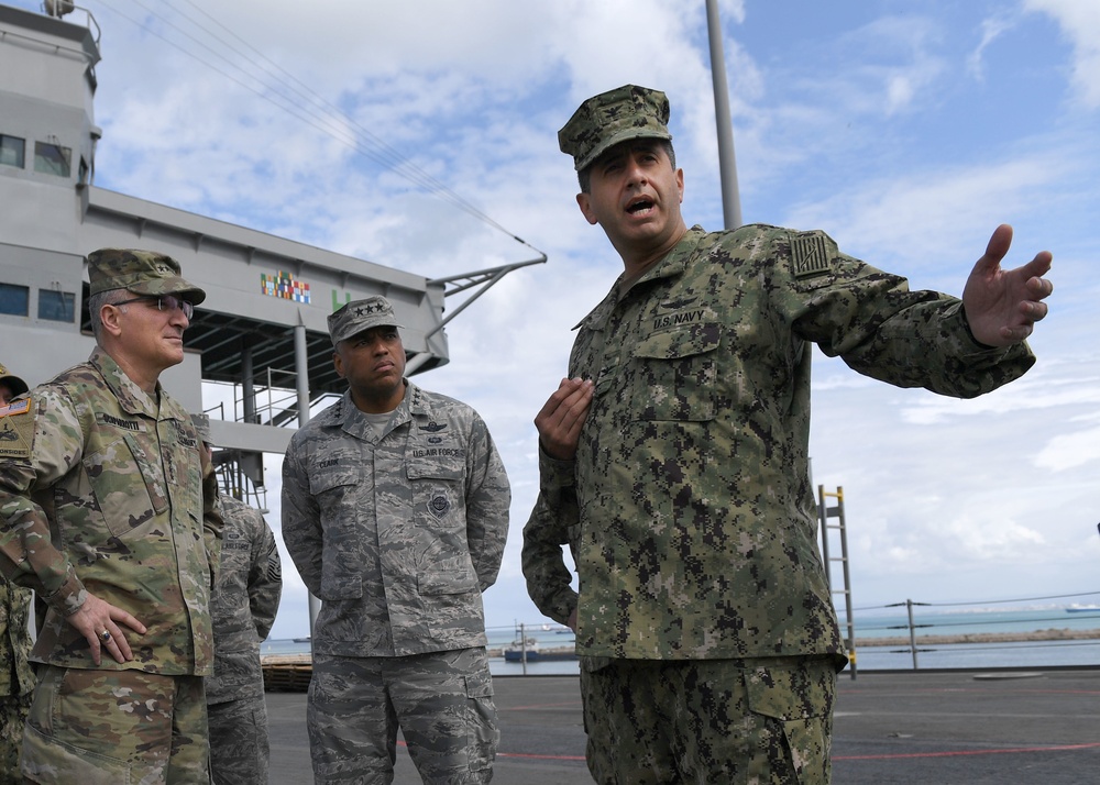 DVIDS - Images - USEUCOM Commander visits USS Mount Whitney [Image 4 of 9]