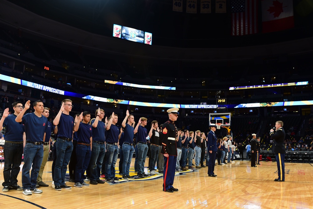 Military members honored at Denver Nuggets game