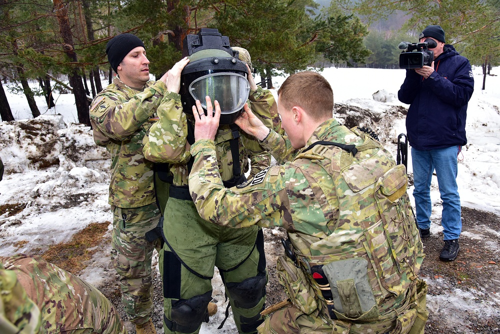 U.S. Ambassador to Slovenia Mr. Gautam Rana and Brig. Gen. Milan Zurman visited 16 th Special Troops Battalion