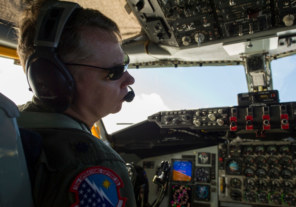 15th Wing bids ‘Aloha’ to the 96 ARS’ last operations officer