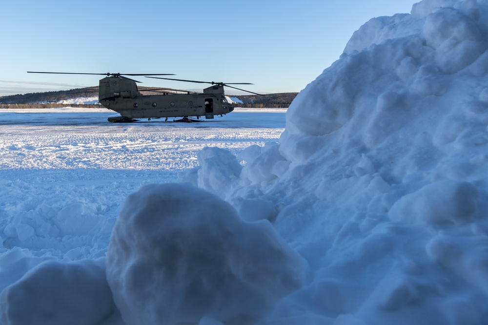 AE 18 CH-47 Helicopter Operations