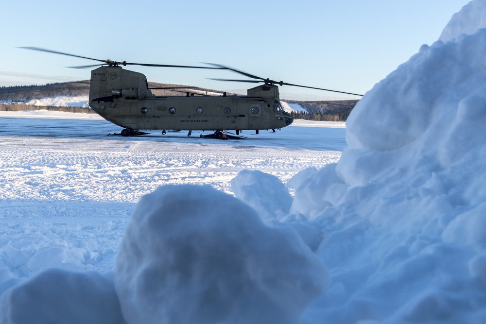 AE 18 CH-47 Helicopter Operations
