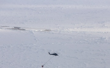 Alaska Guardsmen conduct aerial refueling, arctic operations in frozen Beaufort Sea