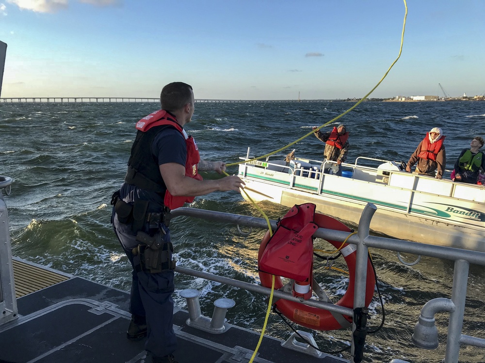 Coast Guard assists 5 from disabled boat near Tampa Bay