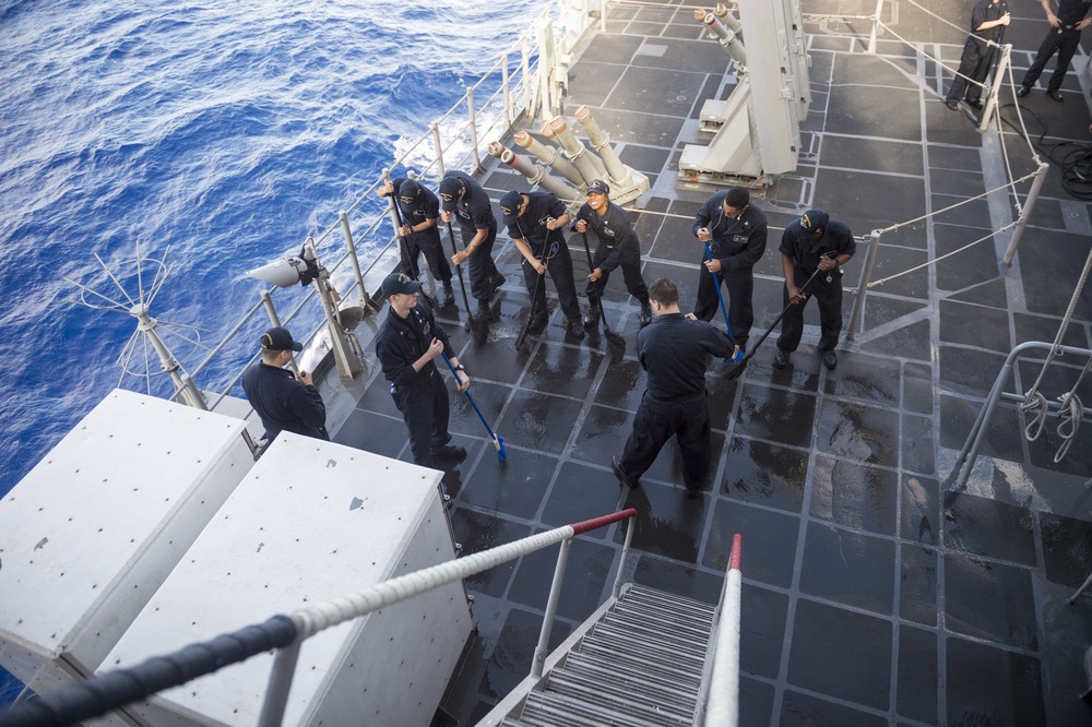 USS Antietam conducts fresh water wash down