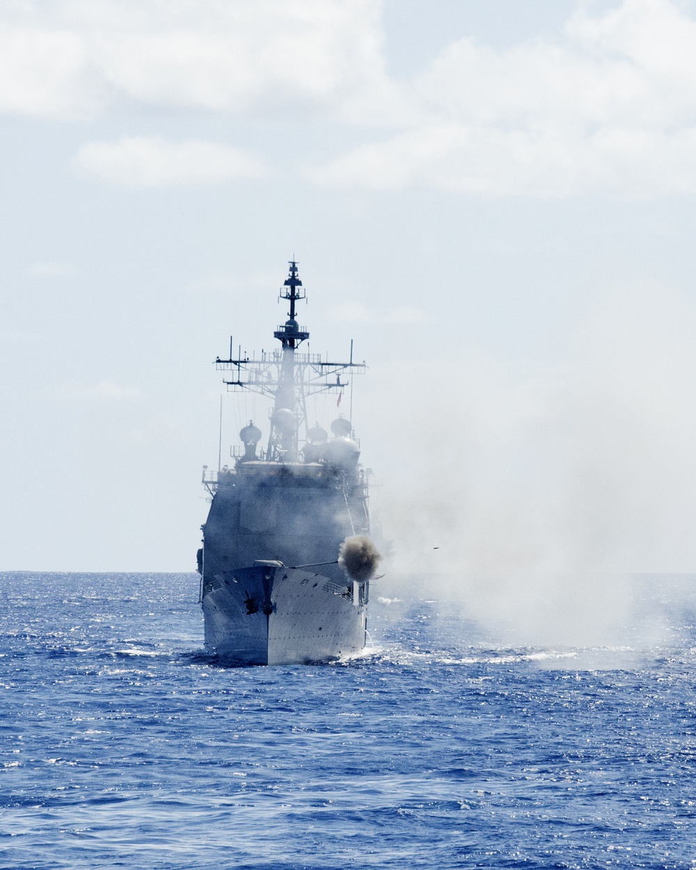 USS Antietam (CG 54) fires 5-inch gun during MultiSail 18
