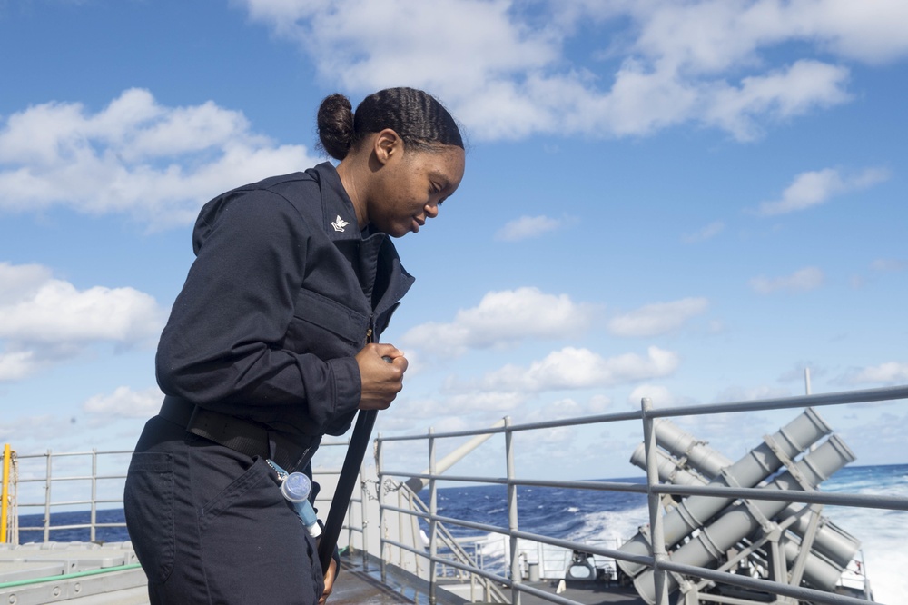 USS Antietam conducts fresh water wash down