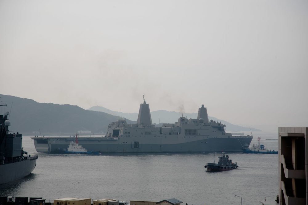 USS Green Bay Departs Sasebo for Patrol