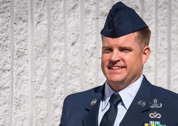 Airman earns medal for rescuing double amputee from flood