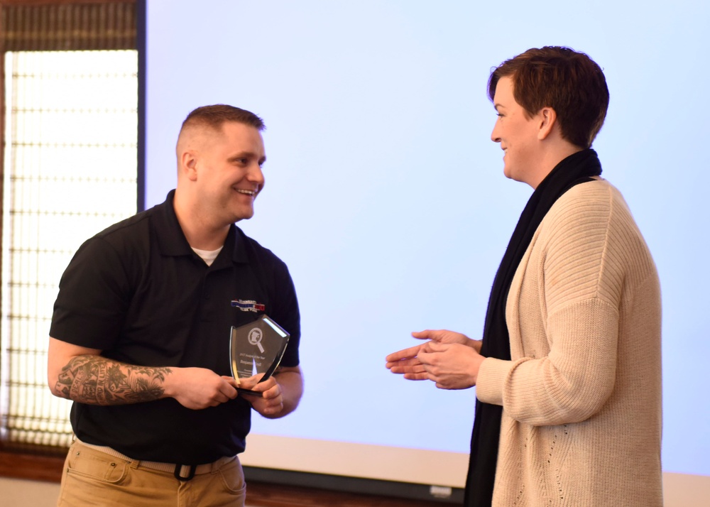 Minnesota Guardsman Receives Award for Combating Drugs in his Community