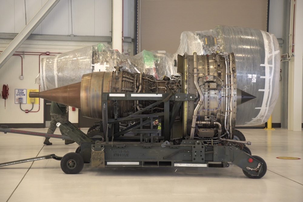 DVIDS - Images - 22 MXG receives first KC-46 Pegasus engine [Image 6 of 7]