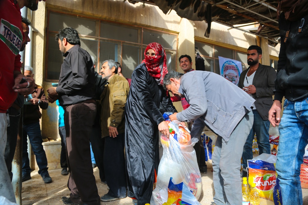 Raqqa School Food Handout