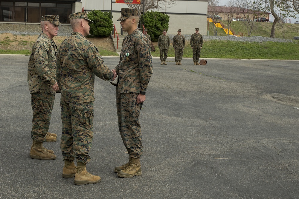 I MEF CG Navy and Marine Corps Commendation Medal Presentation