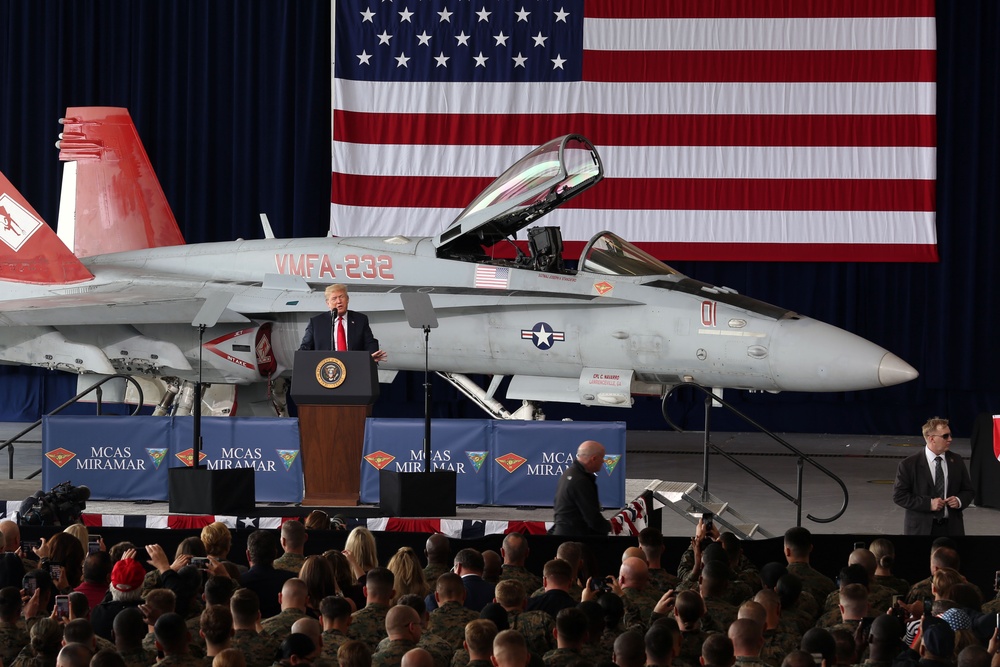 President visits MCAS Miramar