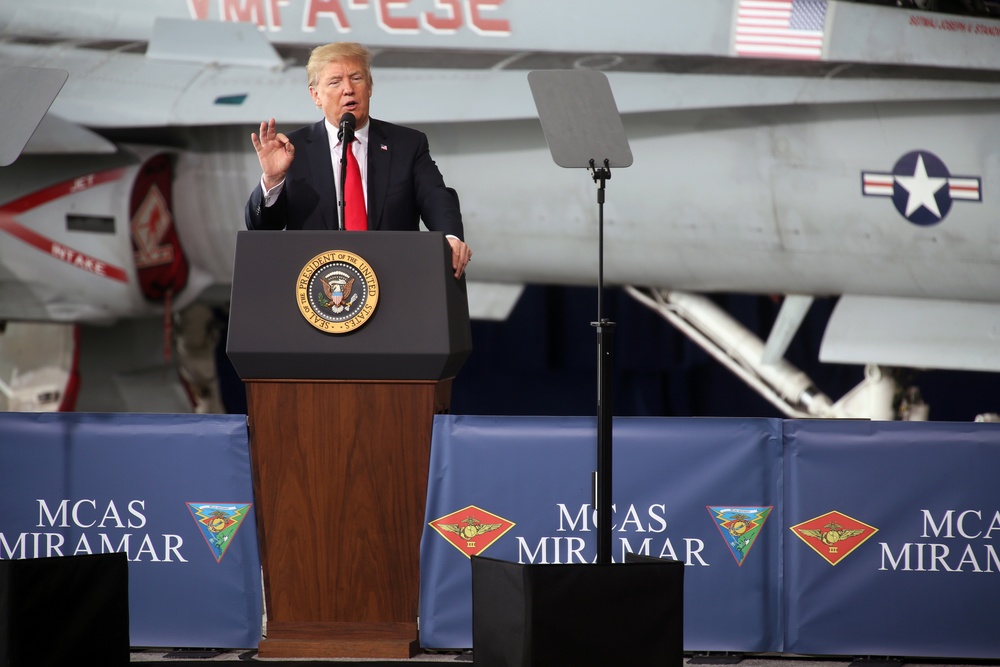 President visits MCAS Miramar