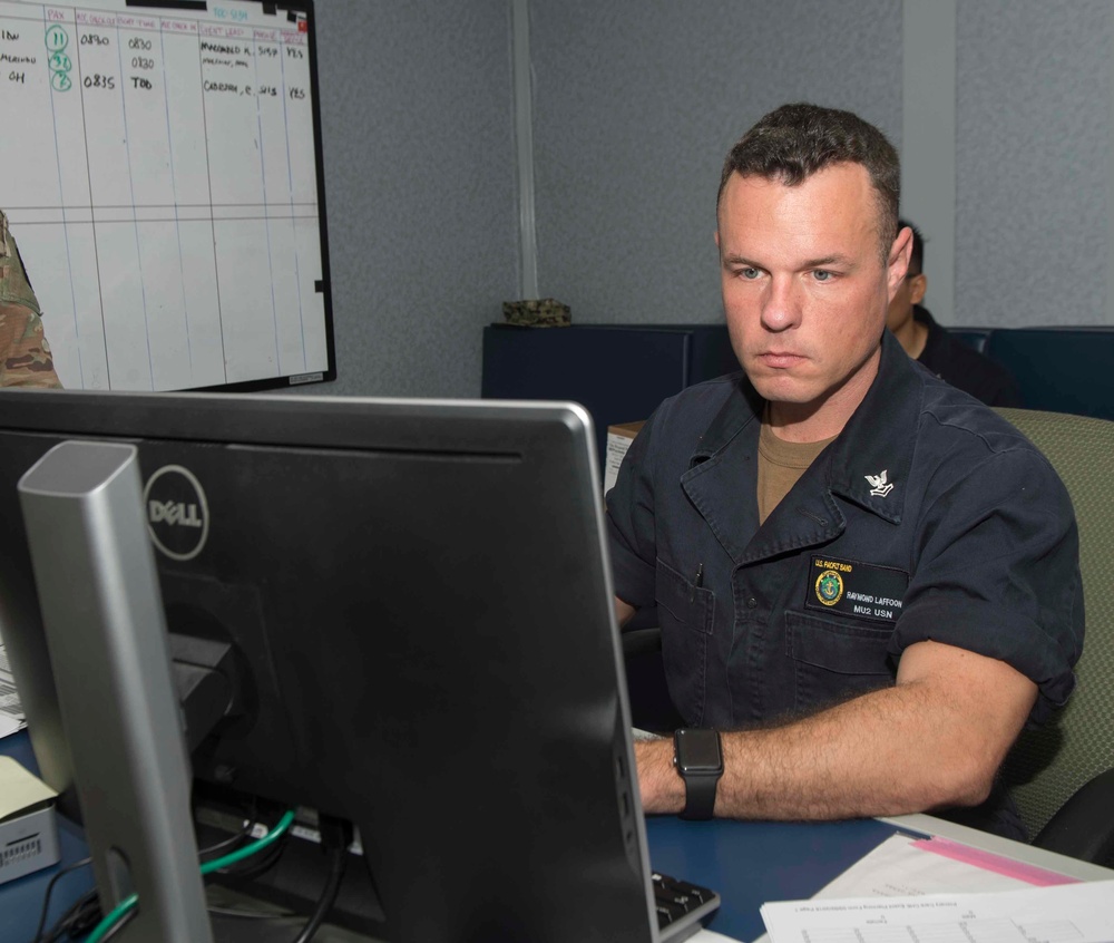 Sailors conduct FTX aboard USNS Mercy in support of PP18