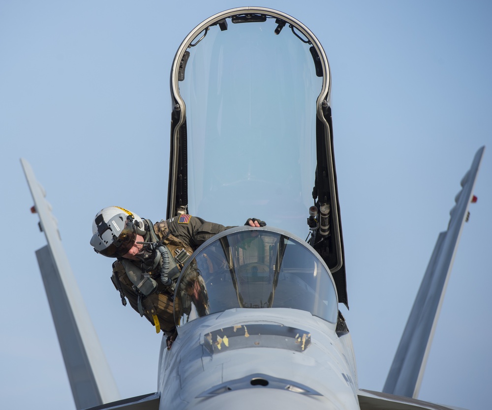 Navy Super Hornets leave nest, soar skies with Air Force Falcons