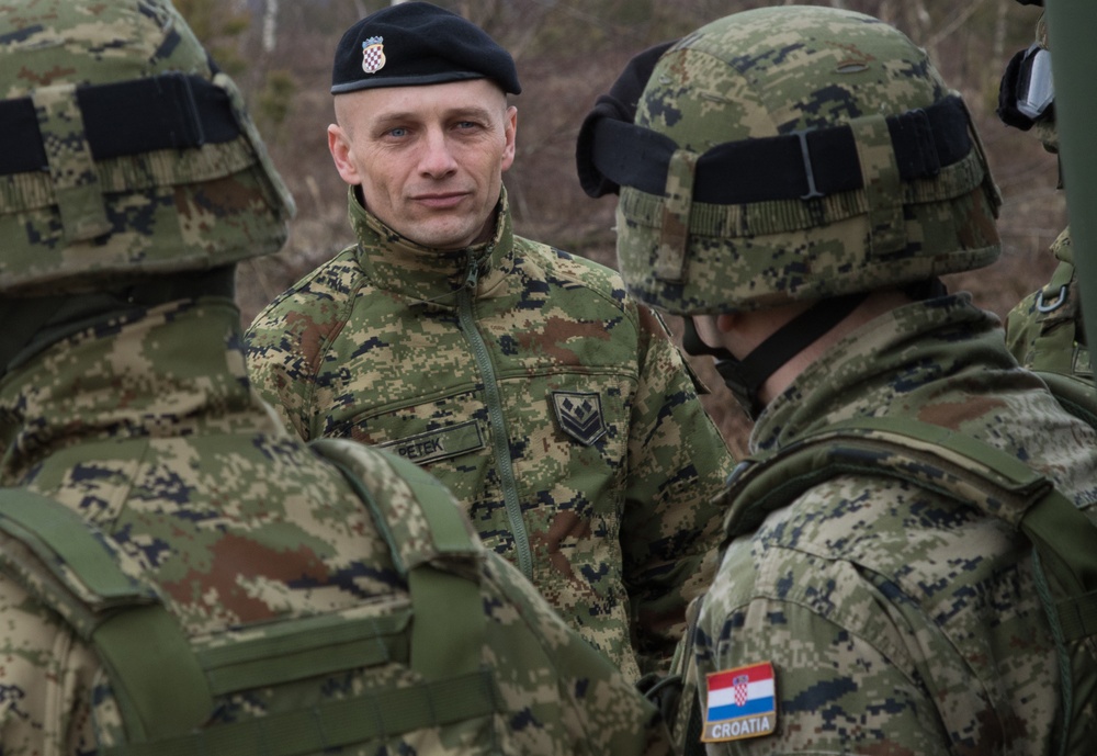 SHAPE CSM visits Battle Group Poland