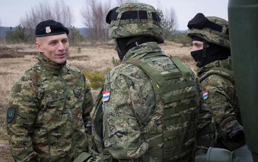 SHAPE CSM visits Battle Group Poland