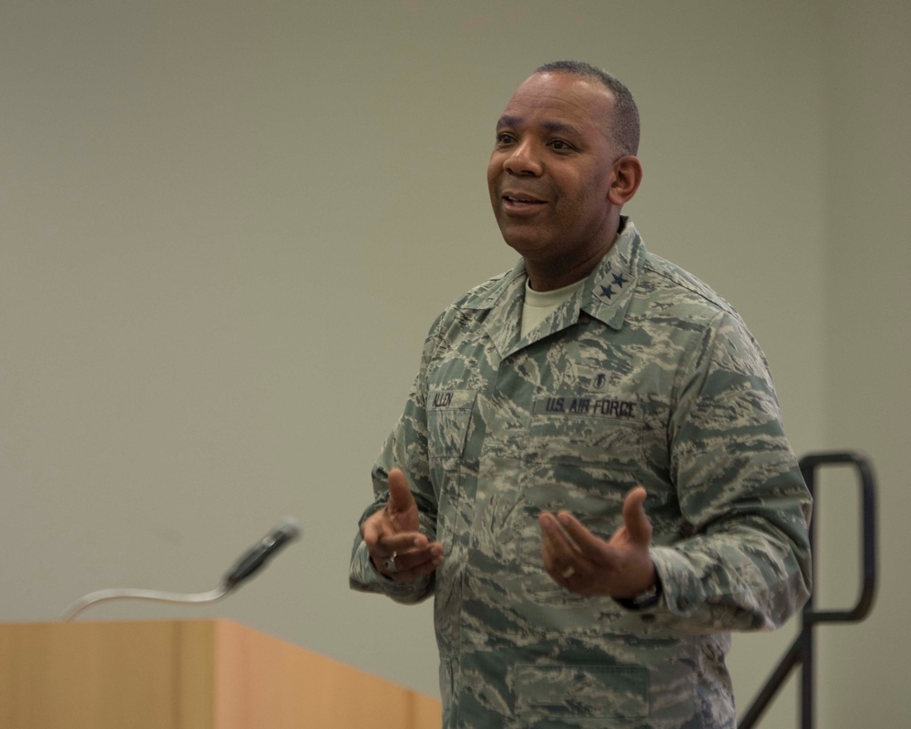 Junior officers learn lessons of leadership