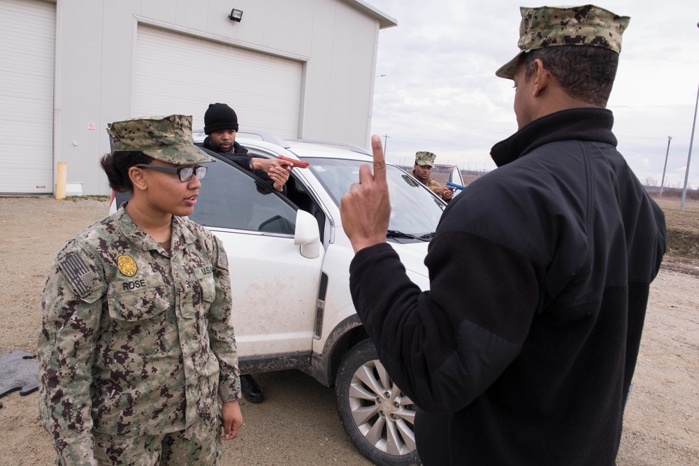 NSF Deveselu Security Team Held Vehicle Inspection and Room Clearing Training