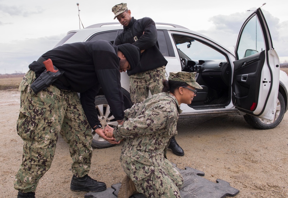 NSF Deveselu Security Team Held Vehicle Inspection and Room Clearing Training