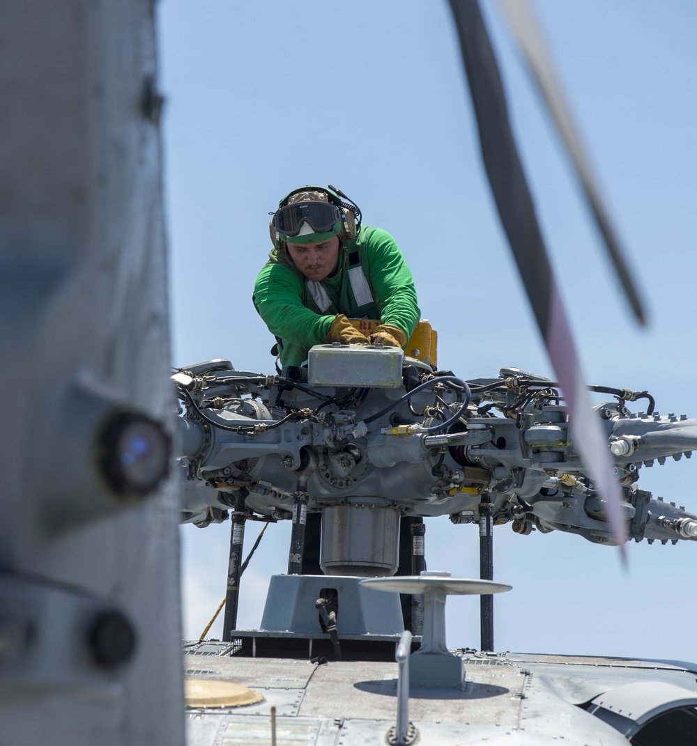 Sailors conduct flight operations aboard USNS Mercy