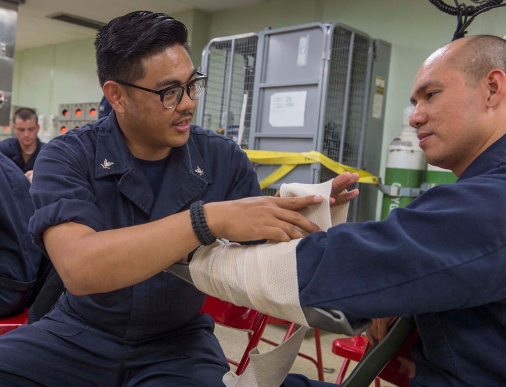 Sailors Participate in Tactical Combat Casualty Course aboard USNS Mercy