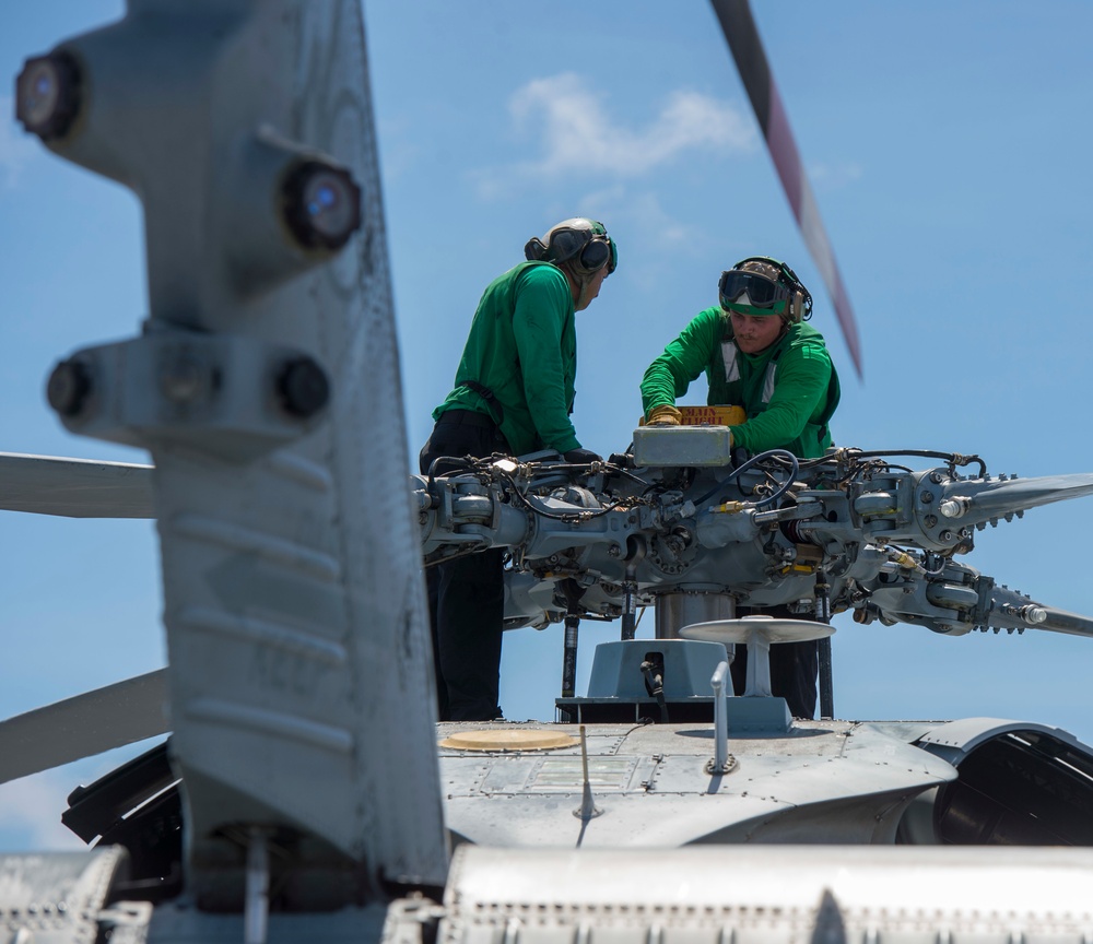 Sailors conduct flight operations aboard USNS Mercy