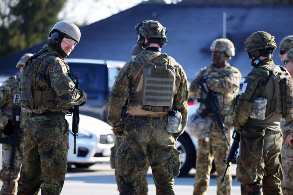 International Combat Life Savers Course